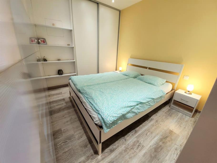 Comfy & Stylish Flat In The City Centre + Parking Bratislava Exterior photo